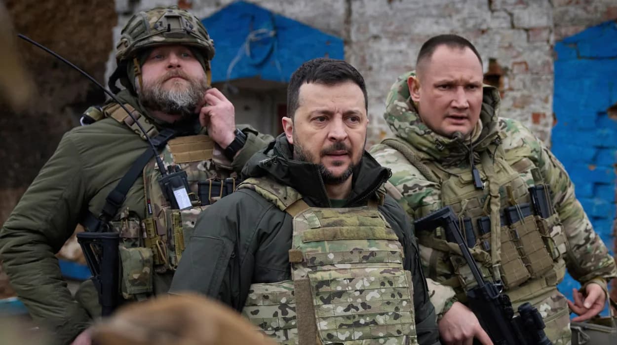 Volodymyr Zelenskyy heads to White House for talks with Trump