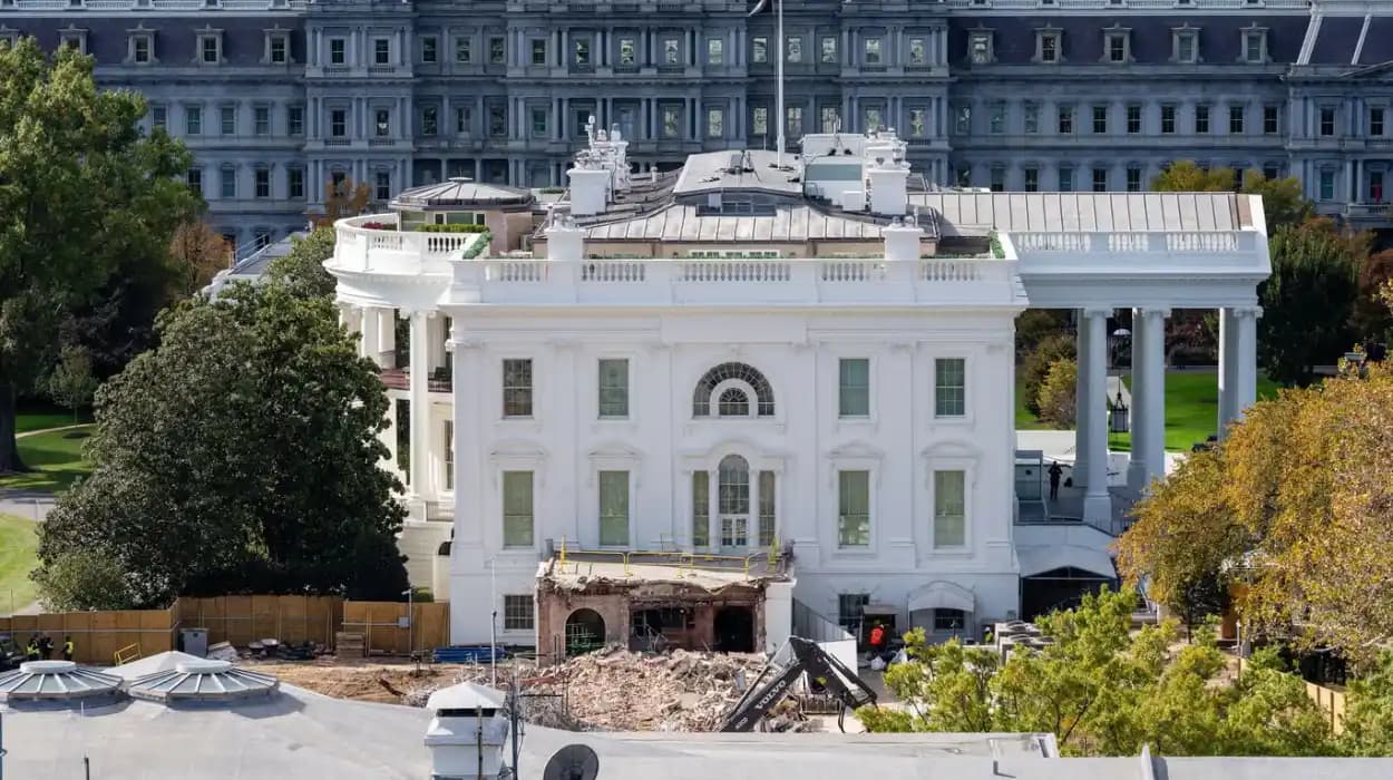 Donor secrecy shrouds Trump’s White House Ballroom project