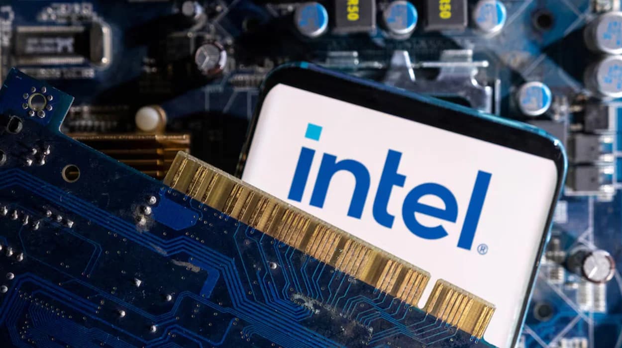 Intel Shares Rise on Report of Possible US Government Stake