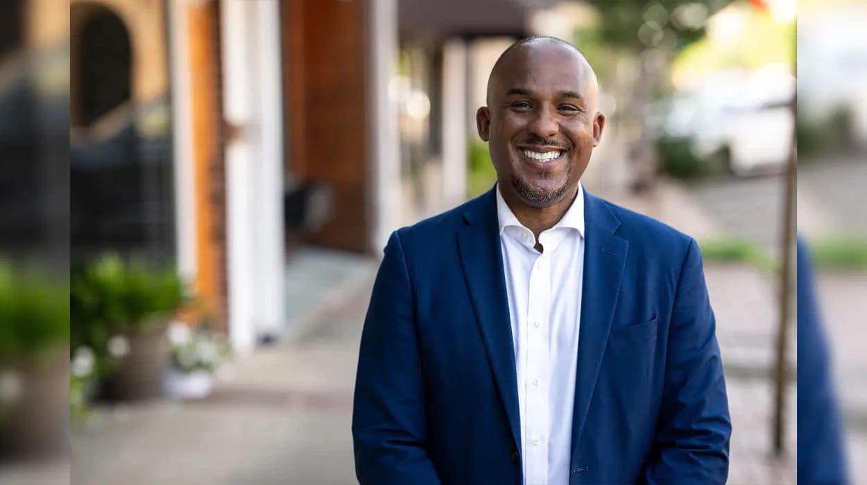 Mississippi DA Scott Colom to challenge Senator Hyde-Smith