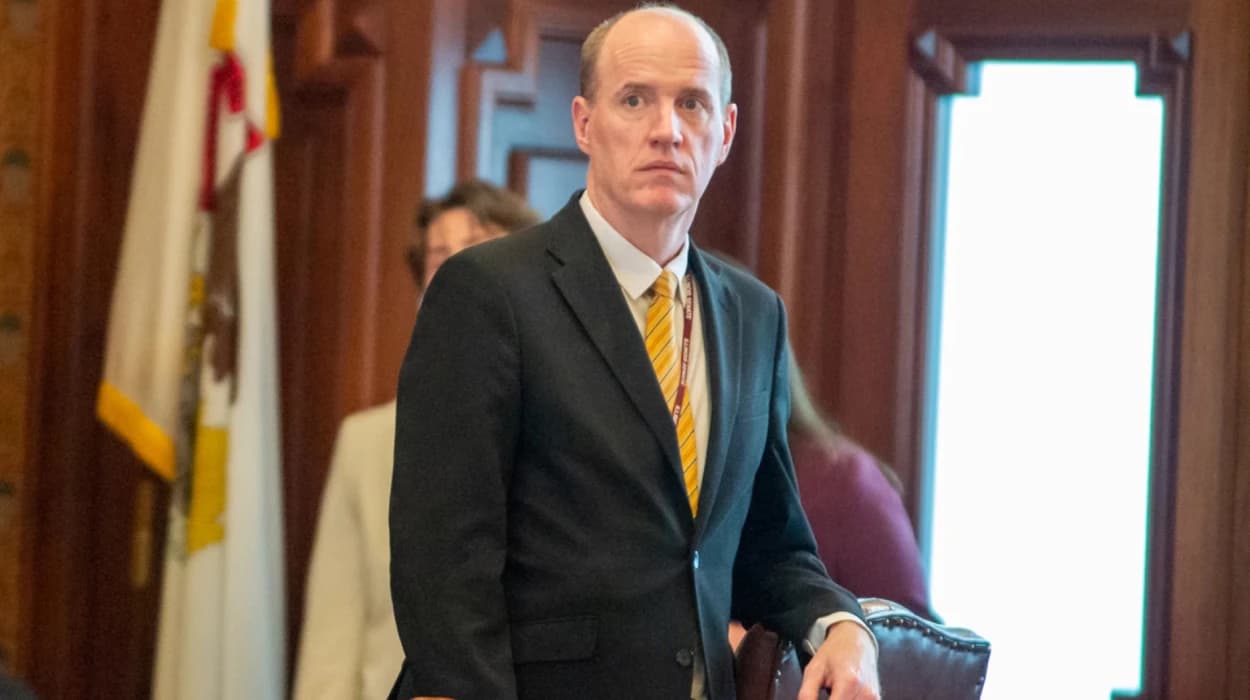 Senator Bill Cunningham to step down after current term