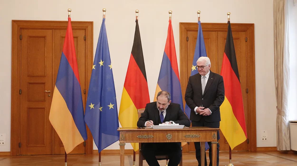 Armenian PM Nikol Pashinyan meets Germany’s Frank-Walter Steinmeier
