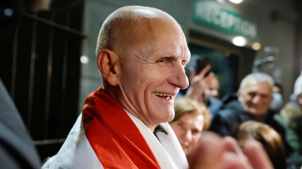 Belarus frees 123 prisoners, including Kolesnikova, Bialiatski