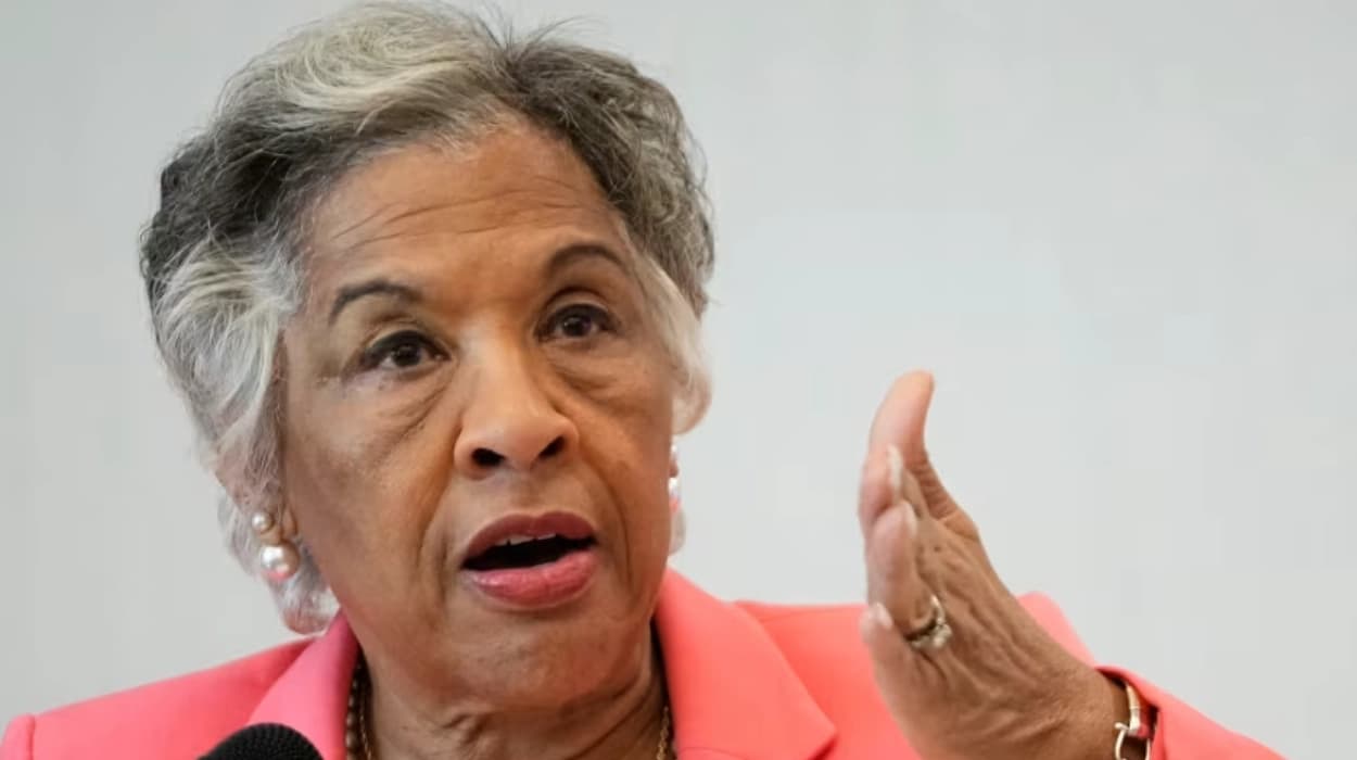 Democrat Joyce Beatty files lawsuit to remove Trump name from center