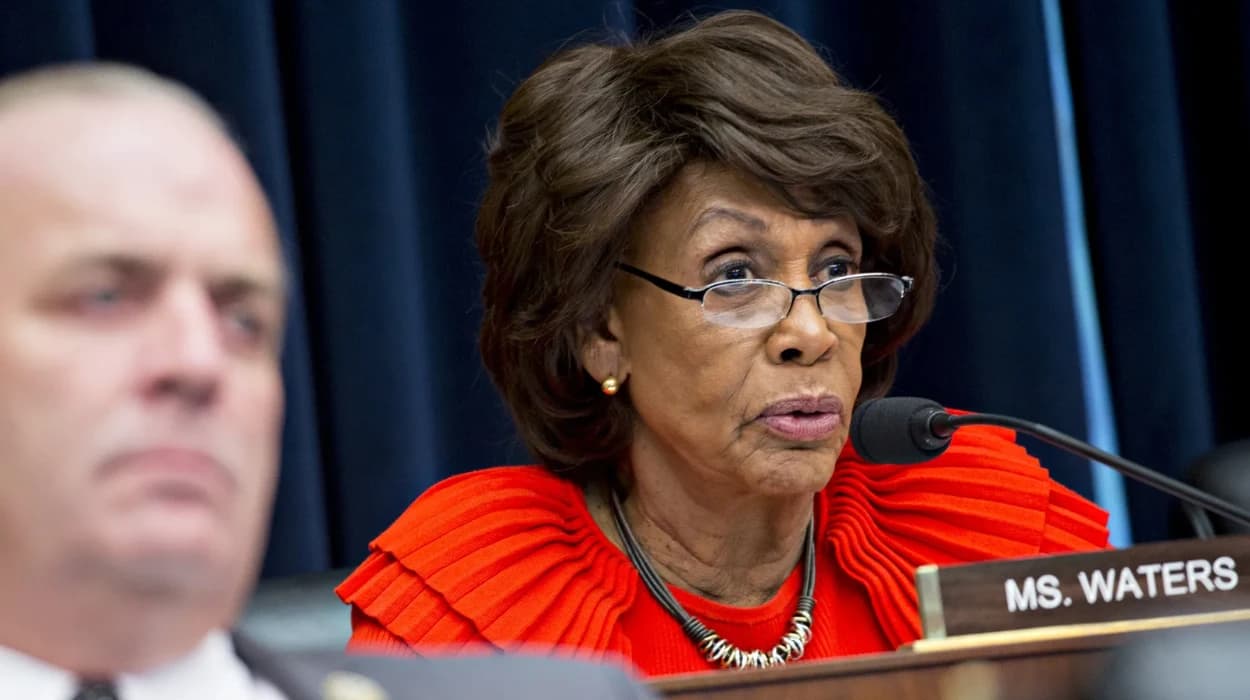 How Maxine Waters Shapes U.S. Finance from California's Frontlines