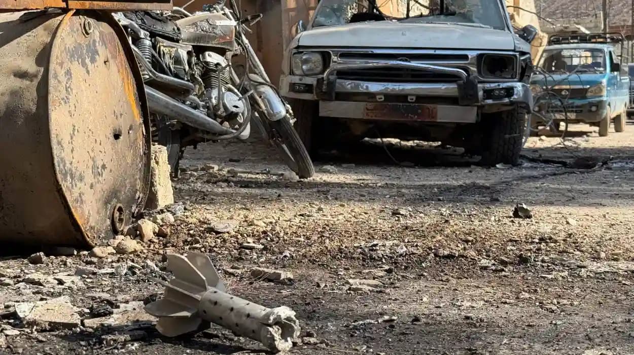 Israel detains & releases 3 amid ongoing Syria strikes