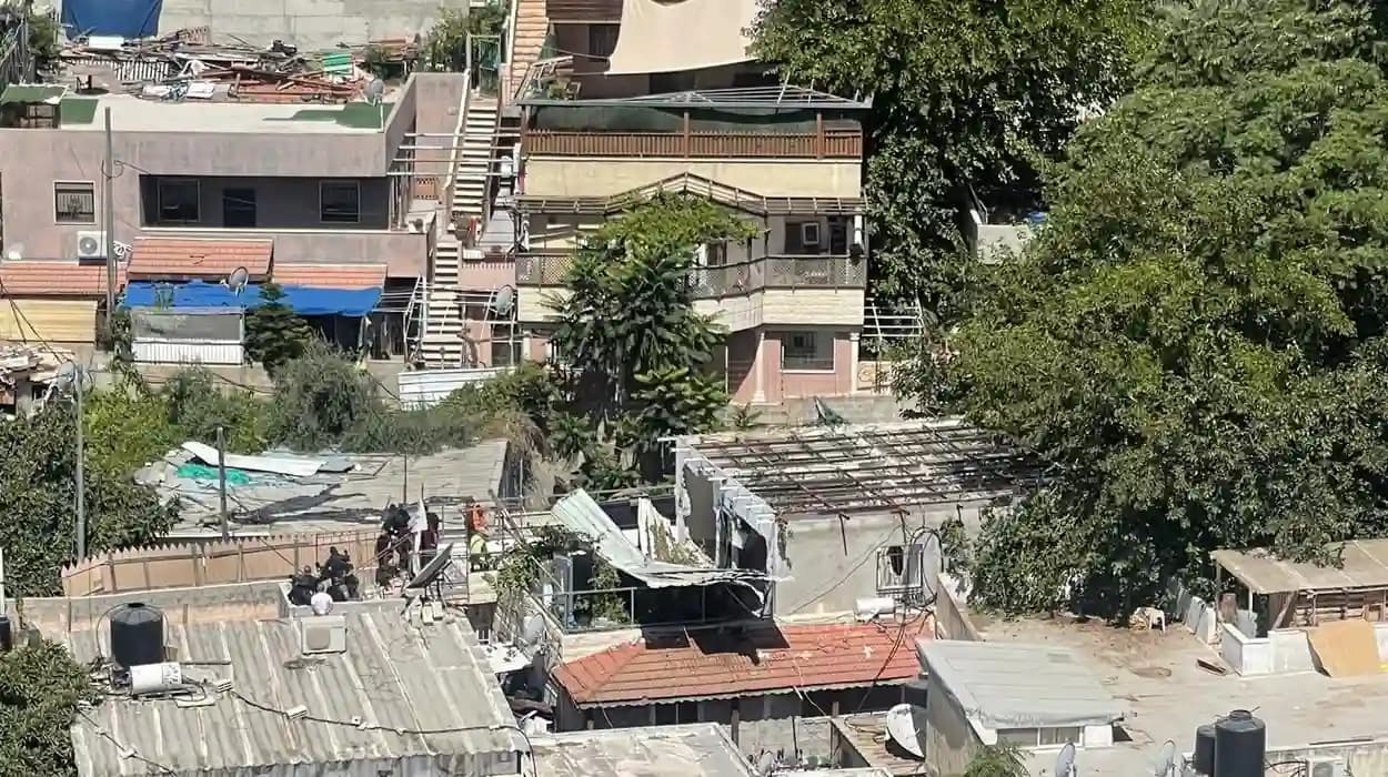 Israeli forces demolish 2 Palestinian homes near Ramallah, Jerusalem