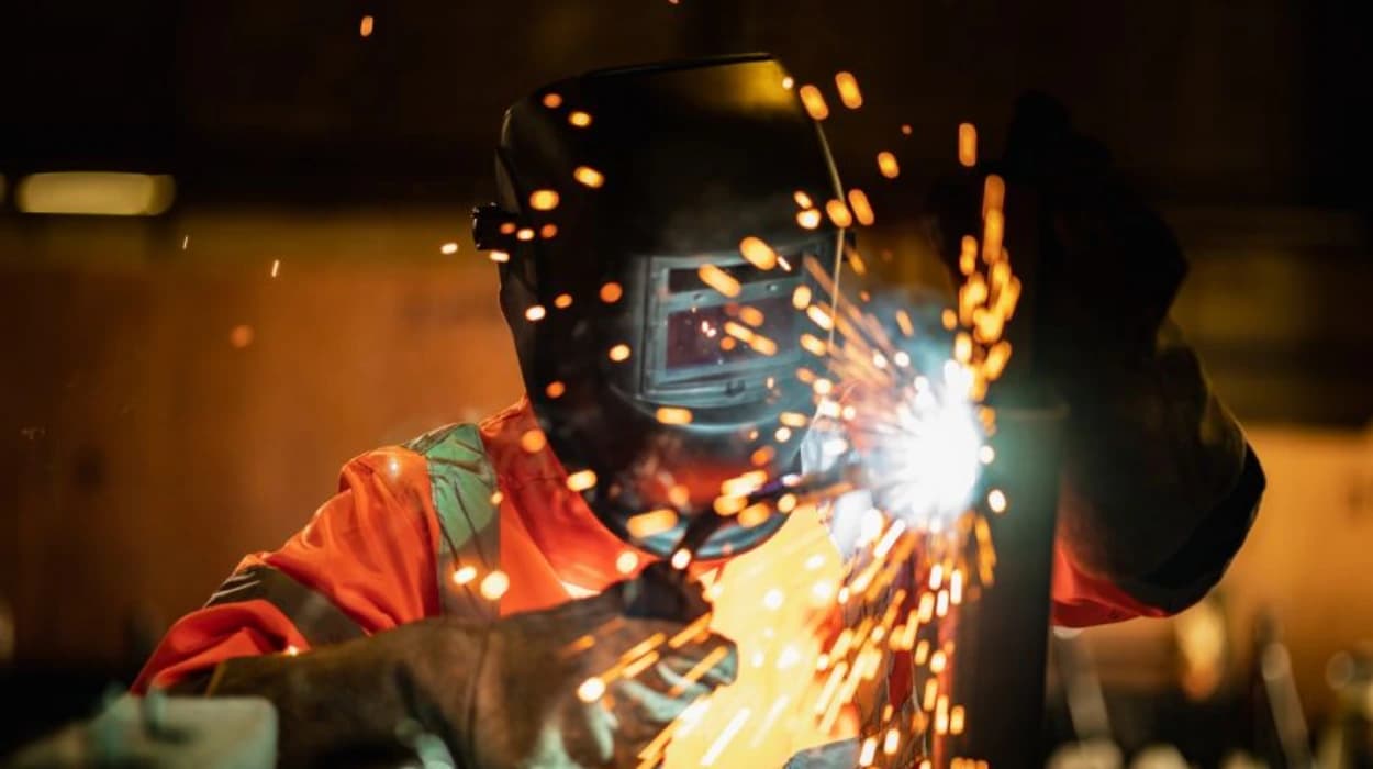 UK manufacturing ends 2025 with output 13% & £44bn investment