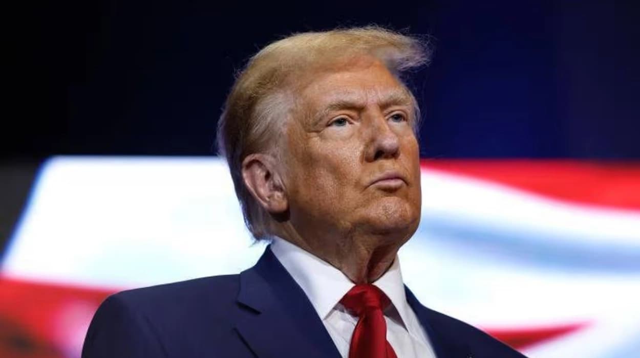 Donald Trump Warns Iran of Massive Armada Deployment as Nuclear Threat Escalates