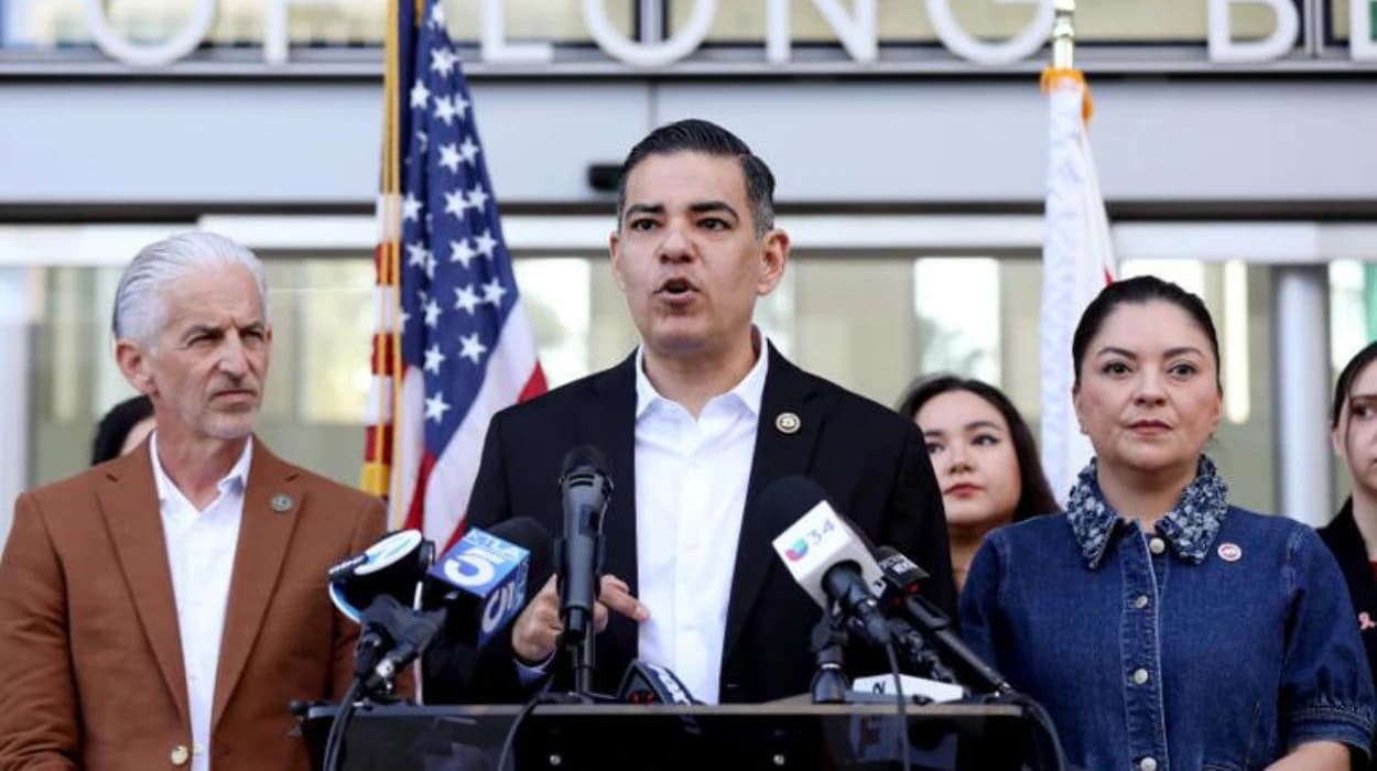 Jeffries and Garcia Lead Democratic Charge Declaring DOJ Illegitimate Under Trump