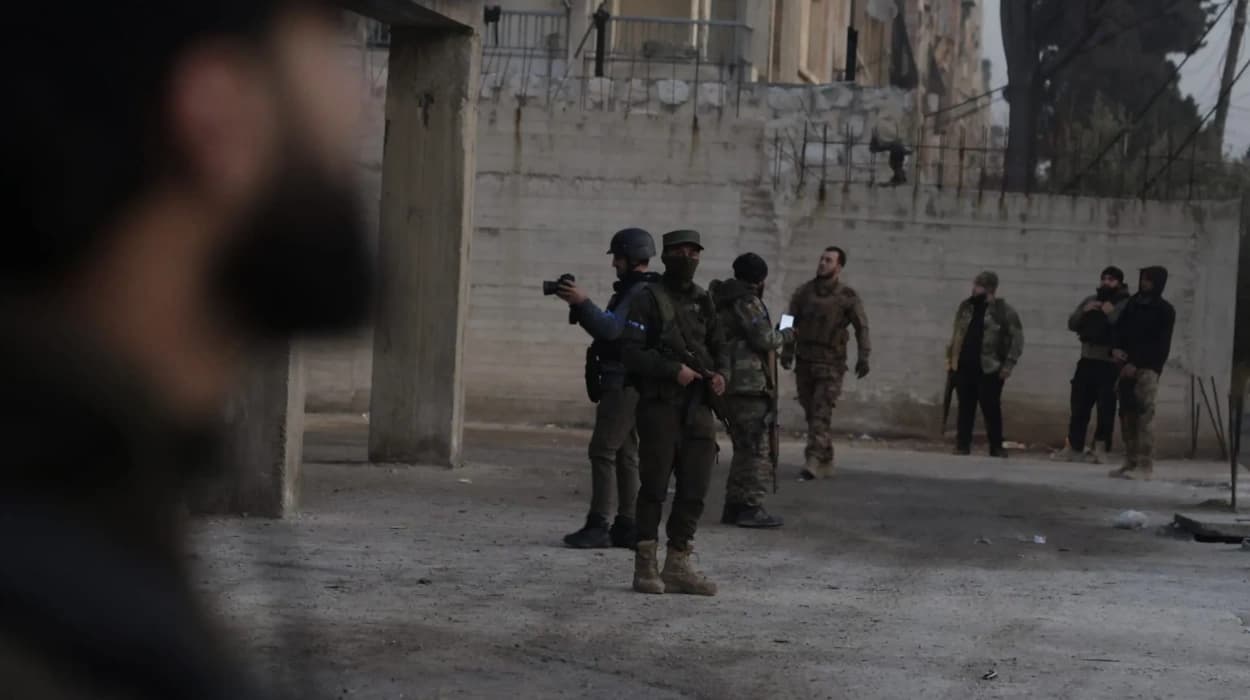 Syria imposes curfew in Aleppo amid intensified fighting