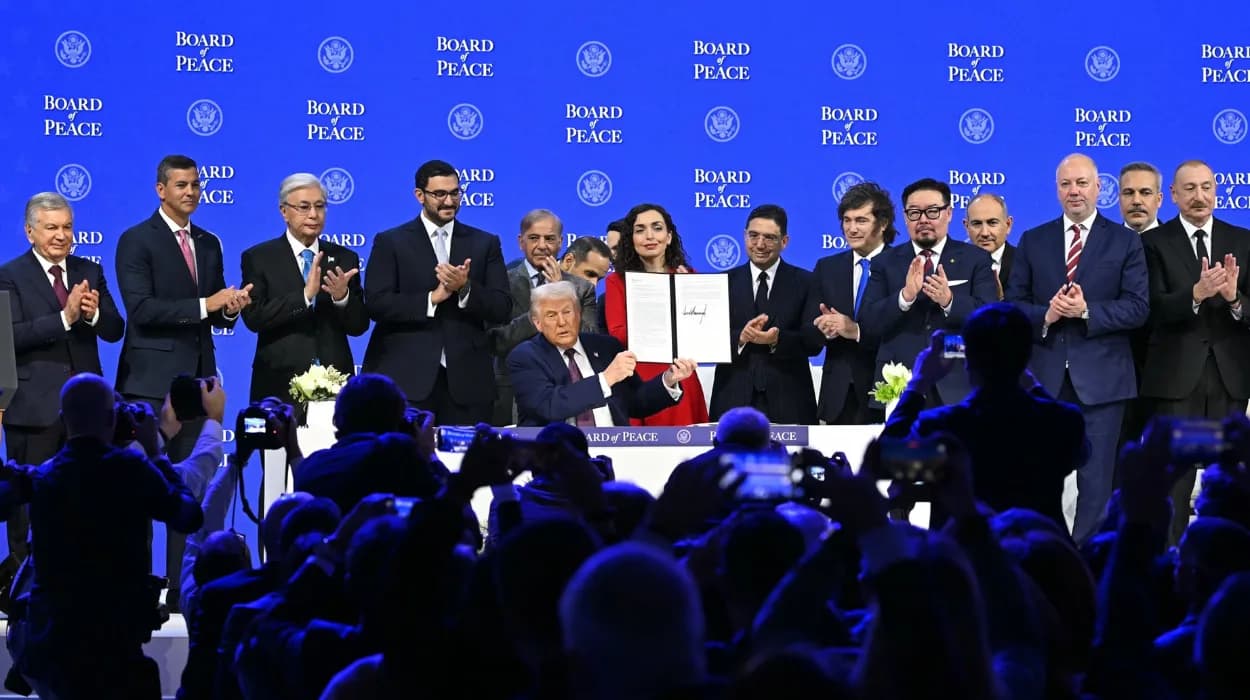 Trump Launches ‘Board of Peace’ Initiative with High-Profile Signing Ceremony in Davos