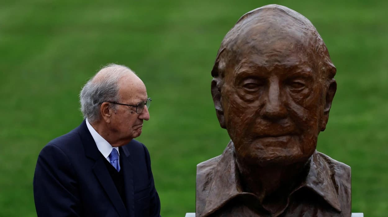 University Cuts Ties with Former US Senator George Mitchell Due to Epstein Connections