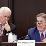 North Carolina lawmakers approve Trump backed House map 1