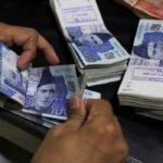 Pakistan spy agency cracks down on black market dollar trade Image 1