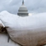 Trump vows to pay military amid government halt 1