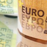 US EU trade pact boosts dollar Image 1