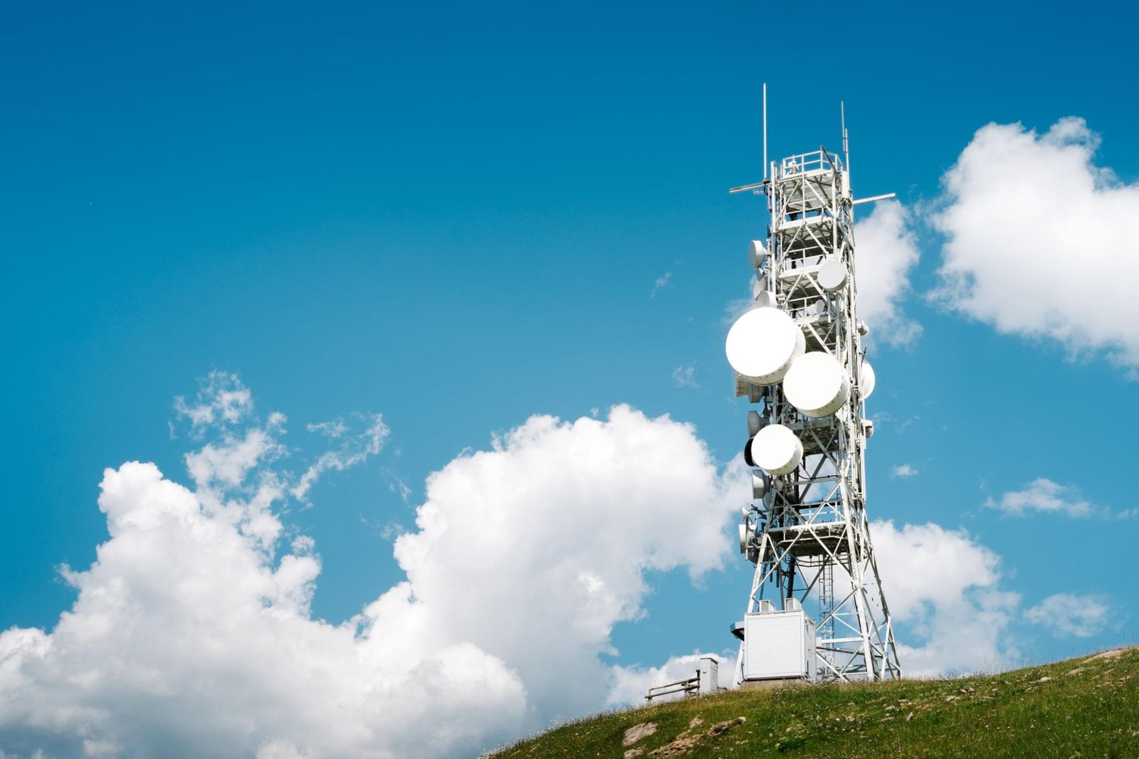 Telecom regulation Europe concerns rise after Swisscom warns of prolonged Italian tower dispute in 2026