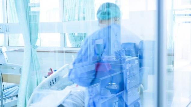 Laboratory experts testing samples during Spain hantavirus outbreak 2026