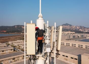 Telecom regulation Europe debate grows as Italy telecom infrastructure conflict delays expansion projects