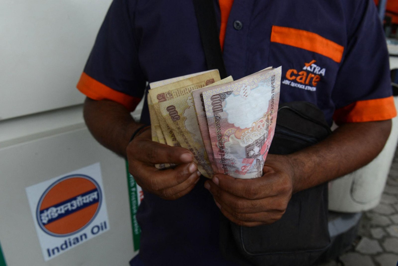 Modi economic warning about fuel use and forex reserves in New Delhi 2026