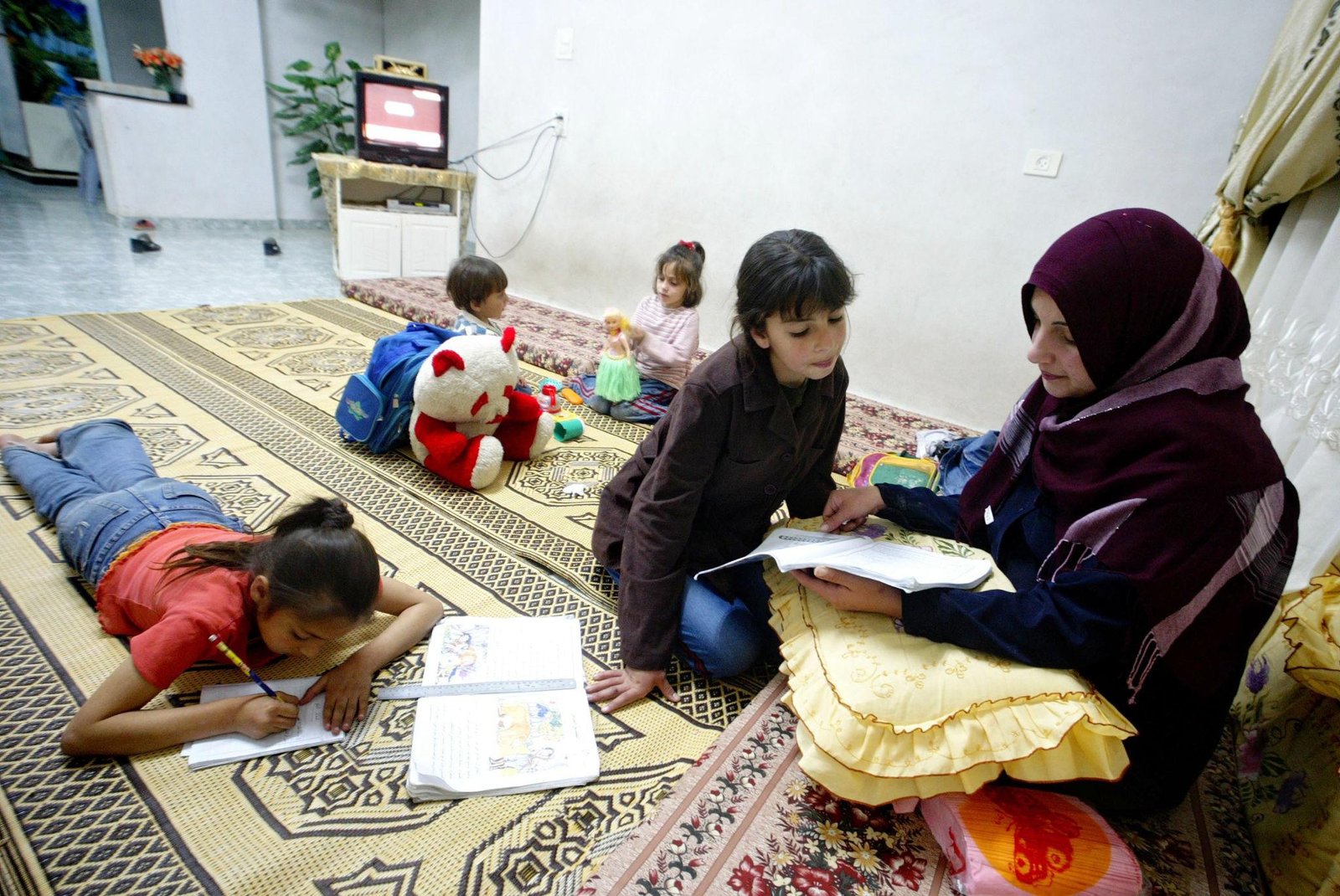 Gaza Community Impact: Families Face Growing Humanitarian Challenges 1 Gaza community impact highlights how families adapt to ongoing humanitarian challenges in 2026
