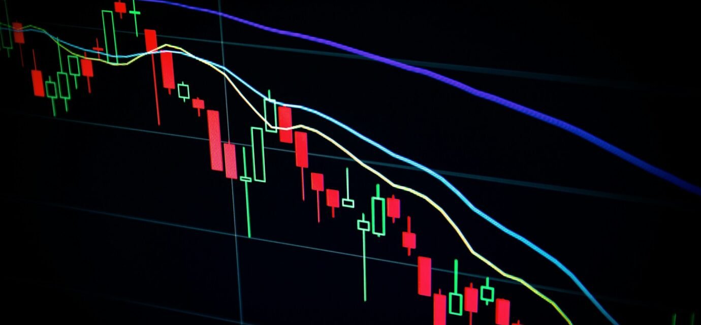Investor confidence trends shift as traders monitor market activity on Wall Street in 2026