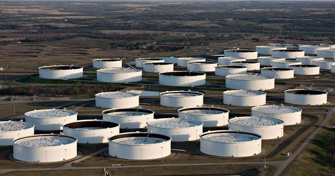 Global Oil Supply Risk: Energy Markets Watch Strait of Hormuz Tensions Closely 1 Global oil supply risk highlights the importance of oil tankers passing through the Strait of Hormuz in 2026